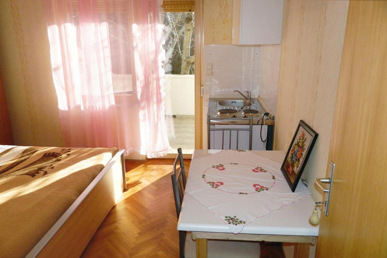Studio Palit 3195A ภายนอก รูปภาพ